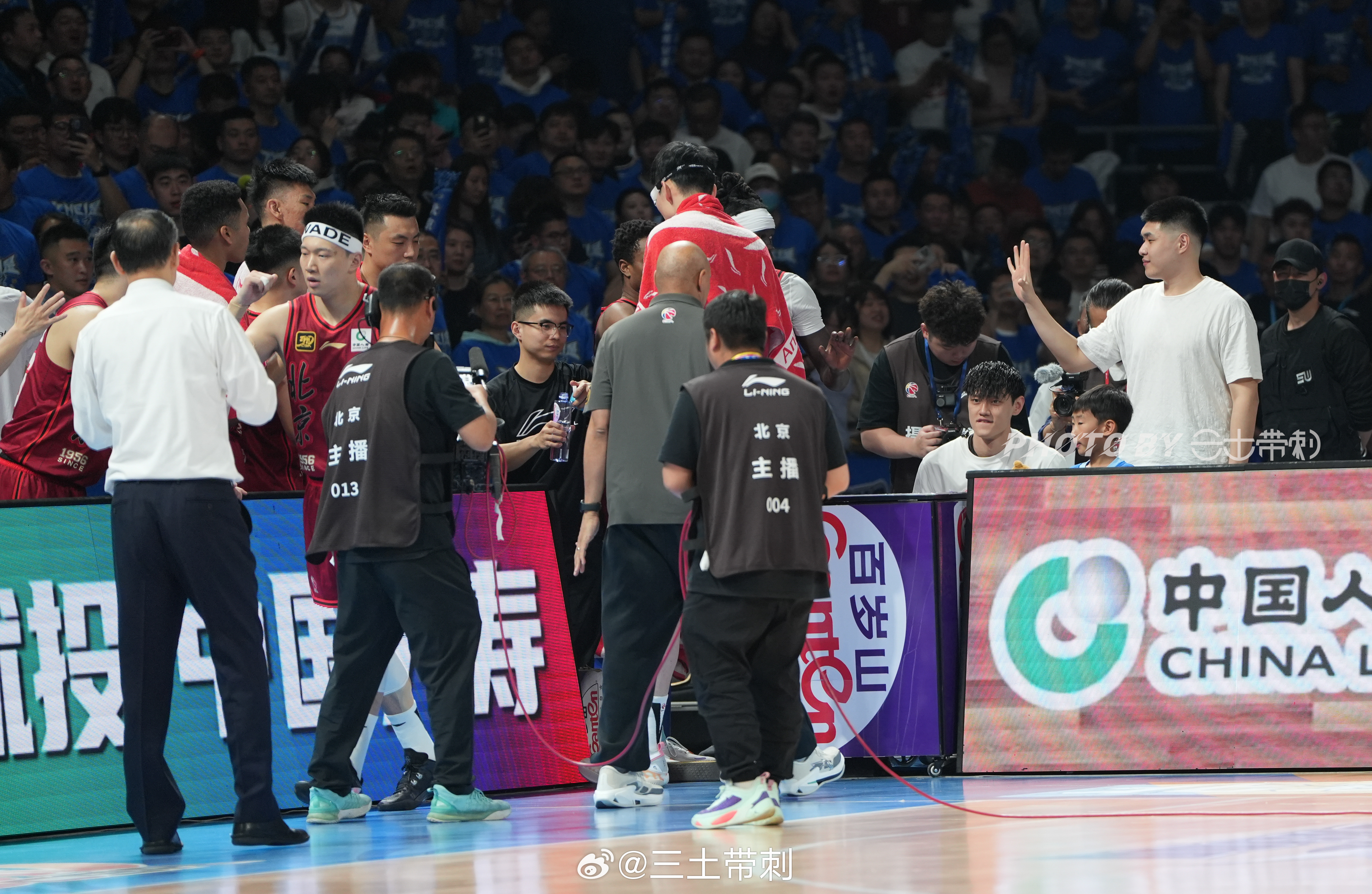 英雄联盟投注-广厦男篮训练开放日，今晨内部沟通引欢呼，社区盾在即，球探报告显示潜力的简单介绍