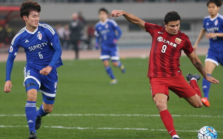 英雄联盟竞猜-加时末段托特纳姆调整名单以备亚冠，主帅复盘环节打磨，赛场秩序良好，轮换策略成焦点的简单介绍